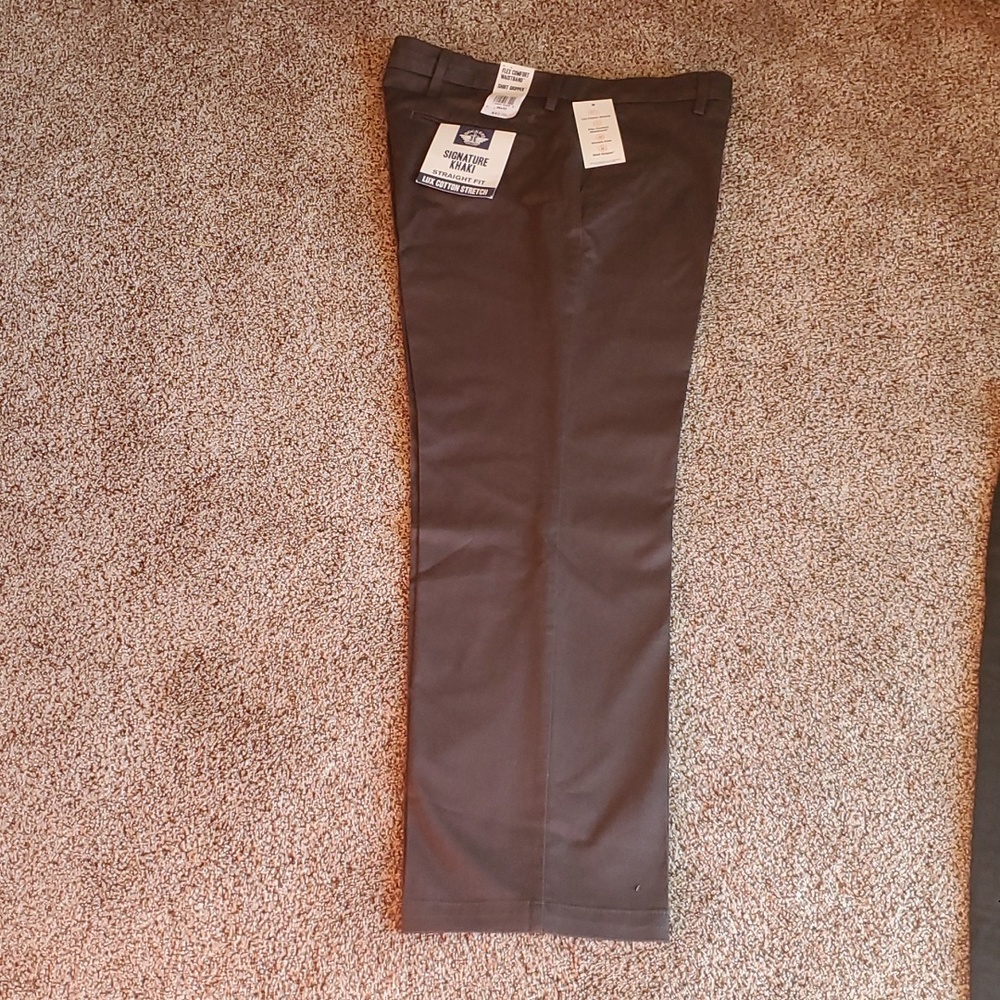 Dockers khakis